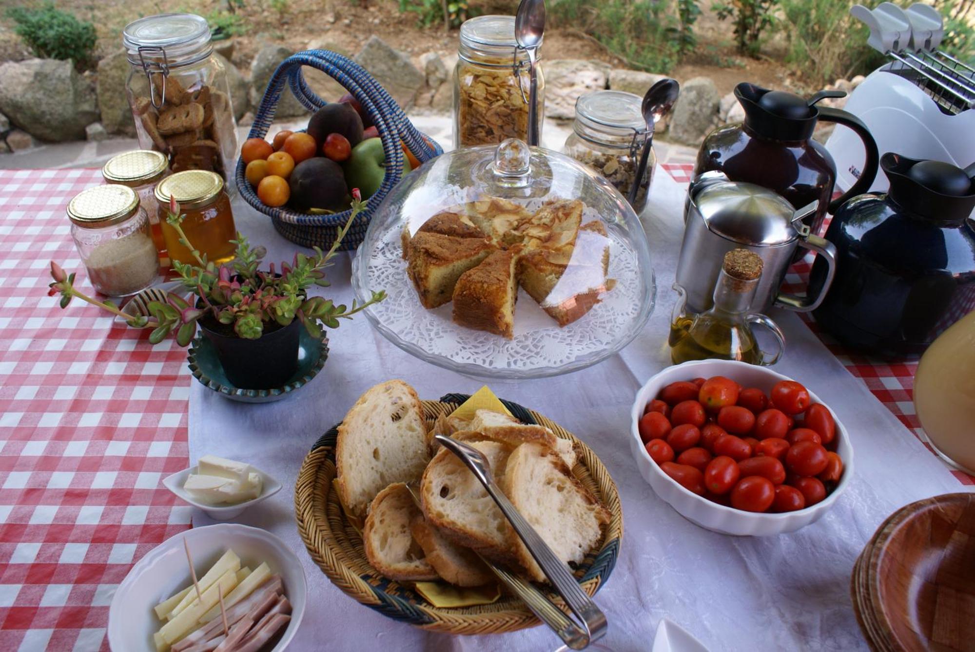 Agriturismo L'Aglientu B&B Loiri Porto San Paolo Екстериор снимка