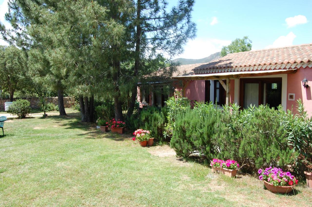Agriturismo L'Aglientu B&B Loiri Porto San Paolo Екстериор снимка