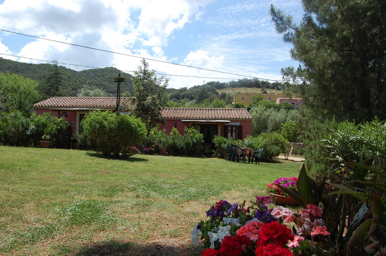 Agriturismo L'Aglientu B&B Loiri Porto San Paolo Екстериор снимка