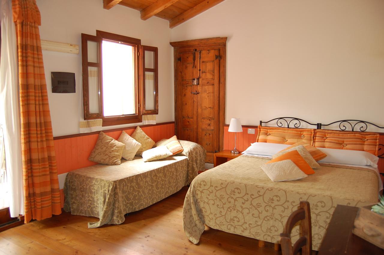 Agriturismo L'Aglientu B&B Loiri Porto San Paolo Екстериор снимка